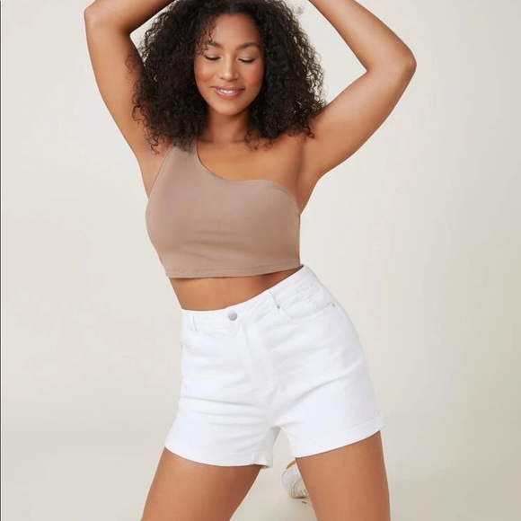 Shorts - Picture 4 of 4